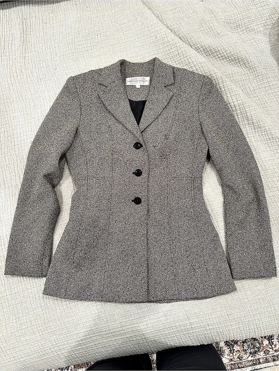 Larry Levine Jackets & Blazers - Larry Levine black and white blazer